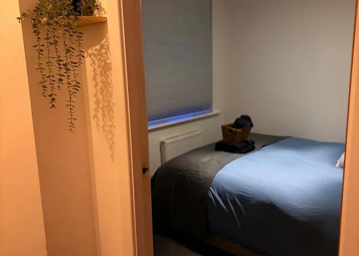 2 Bedroom 2 Bathroom Ground Floor Apartment In Central Location