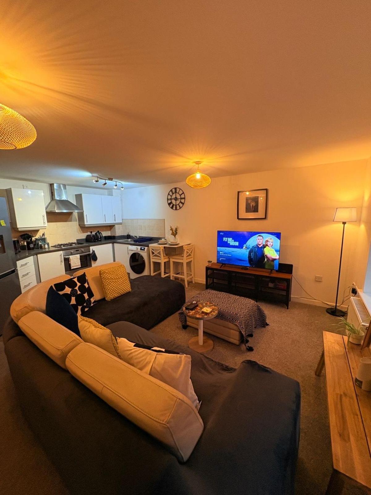 2 Bedroom 2 Bathroom Ground Floor In Location Apartment