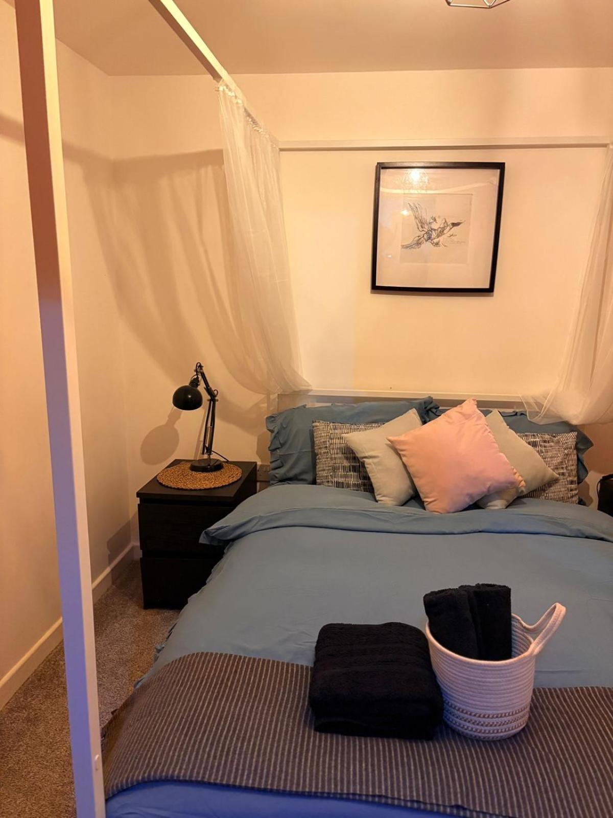 Apartment 2 Bedroom 2 Bathroom Ground Floor In Location *