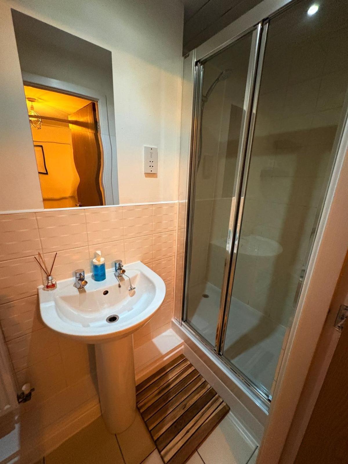 Apartment 2 Bedroom 2 Bathroom Ground Floor In Location Warrington