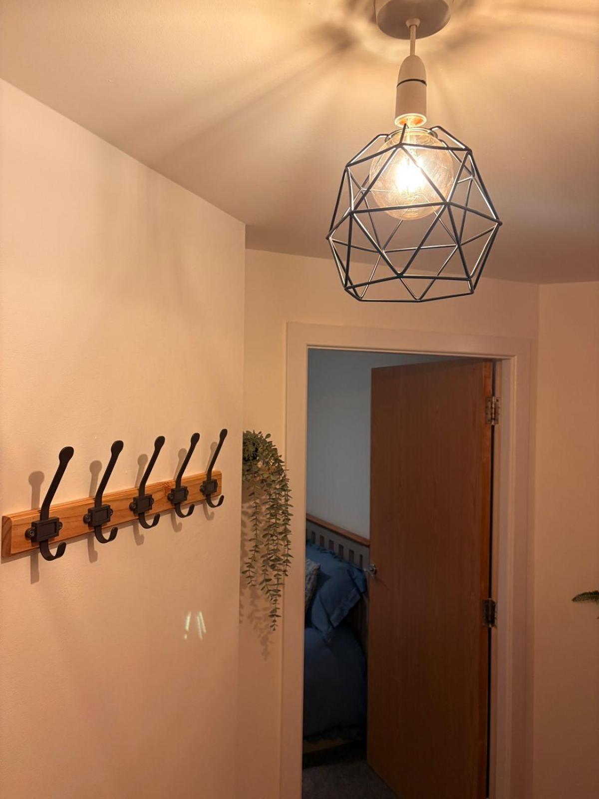 2 Bedroom 2 Bathroom Ground Floor In Location Apartment *