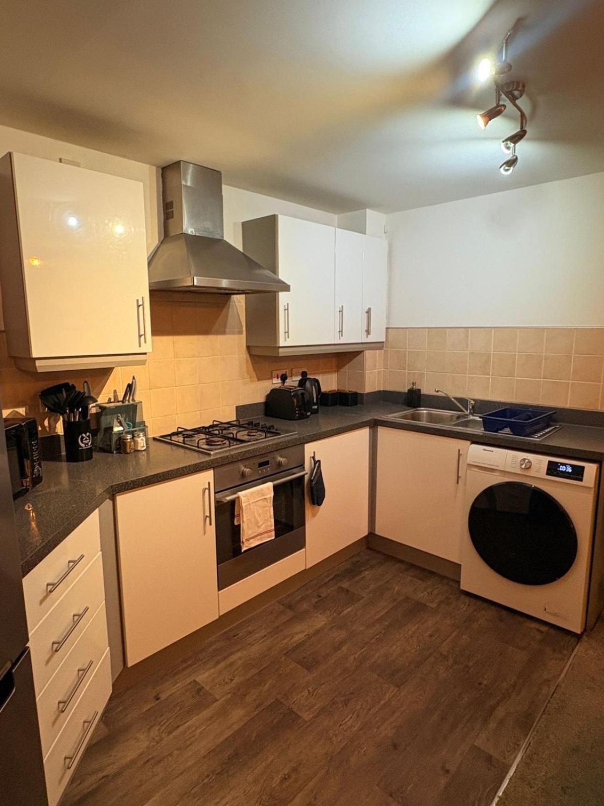 2 Bedroom 2 Bathroom Ground Floor In Location Apartment Warrington