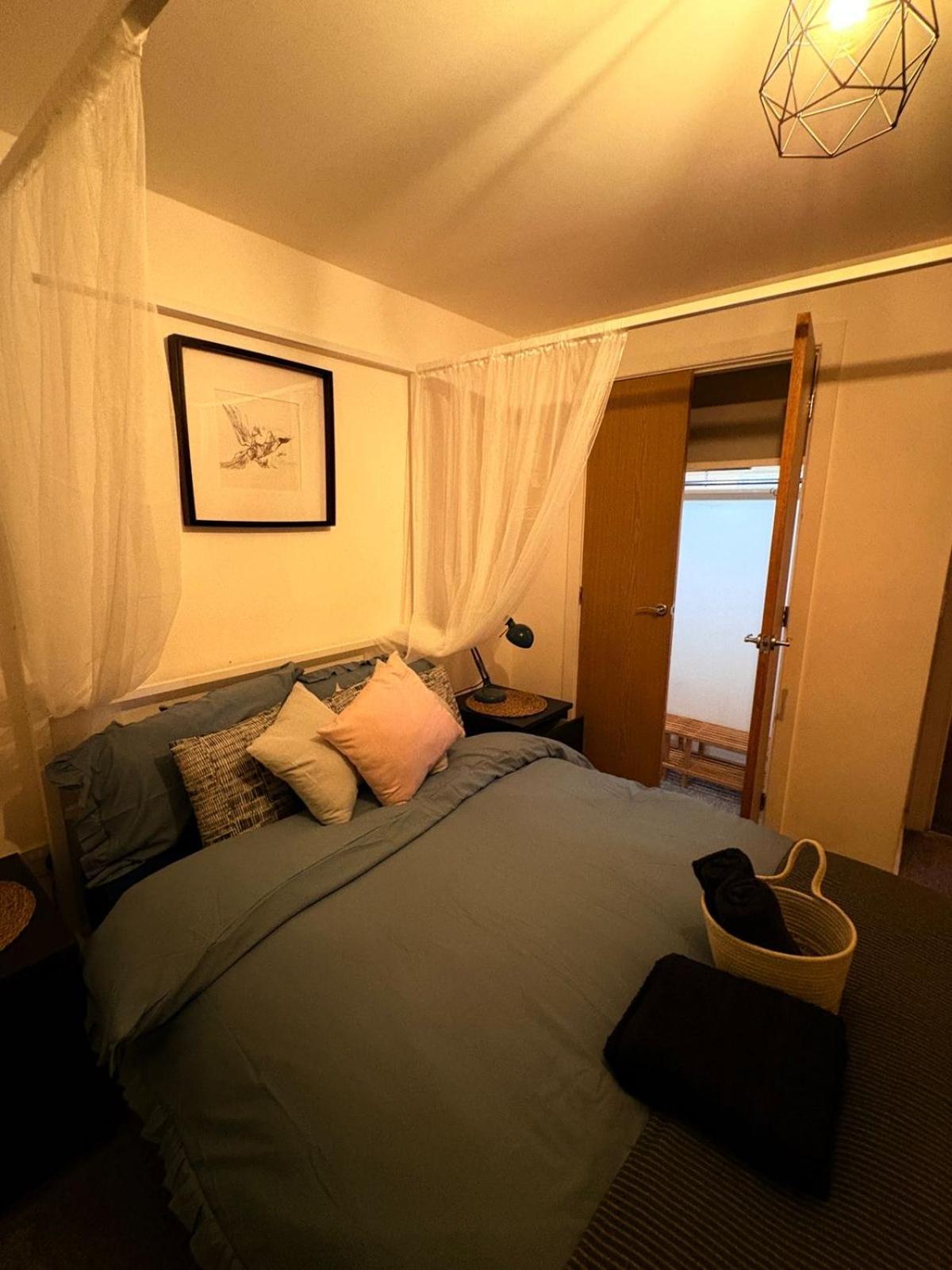 2 Bedroom 2 Bathroom Ground Floor In Location Apartment *