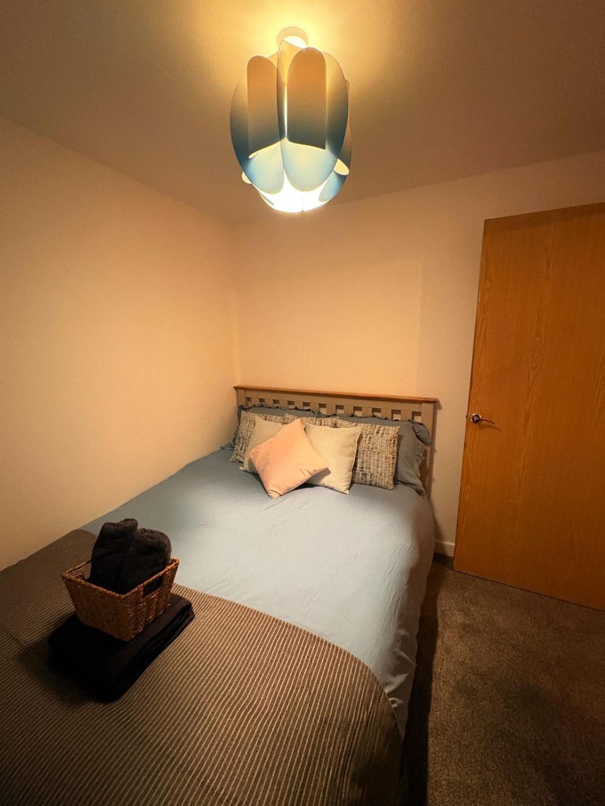 2 Bedroom 2 Bathroom Ground Floor In Location