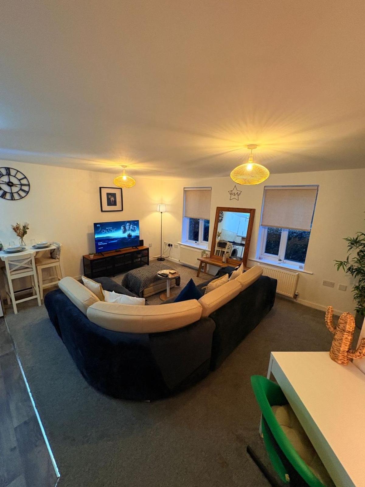 2 Bedroom 2 Bathroom Ground Floor In Location * Warrington